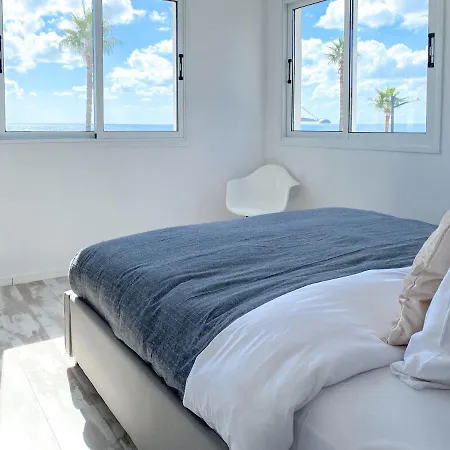 Phaedrus Living: Seaview Luxury Flat Athina Grenada